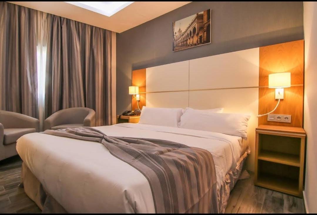 El Ghanami Hotel Algiers ภายนอก รูปภาพ